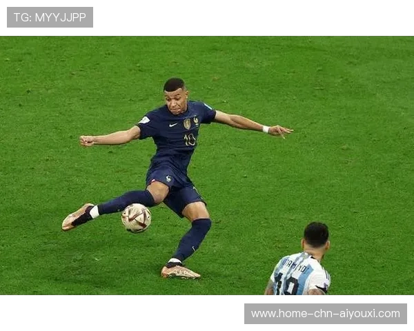 姆巴佩单挑拉开角度左脚抽射破门