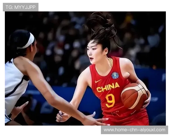 中国女篮内部比赛:李梦绝杀引欢呼 中国女篮内部比赛:李梦绝杀引欢呼